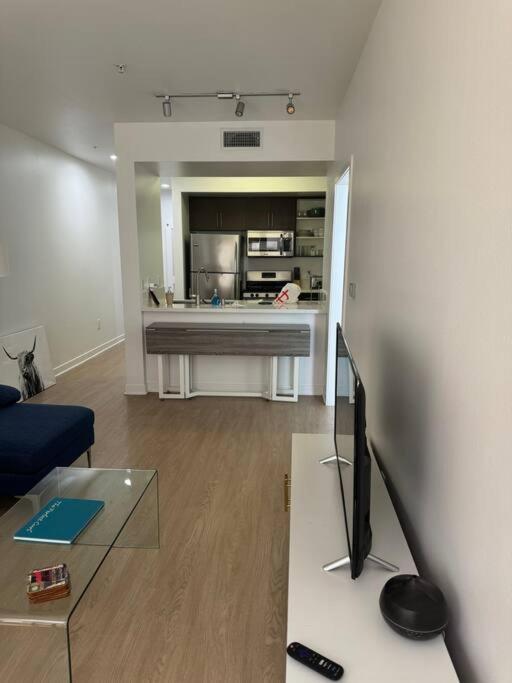 The Carlton- Modern-Luxury 2 Master Suites In Hrt Of Sm Steps To Ocean Ave Los Angeles Eksteriør bilde